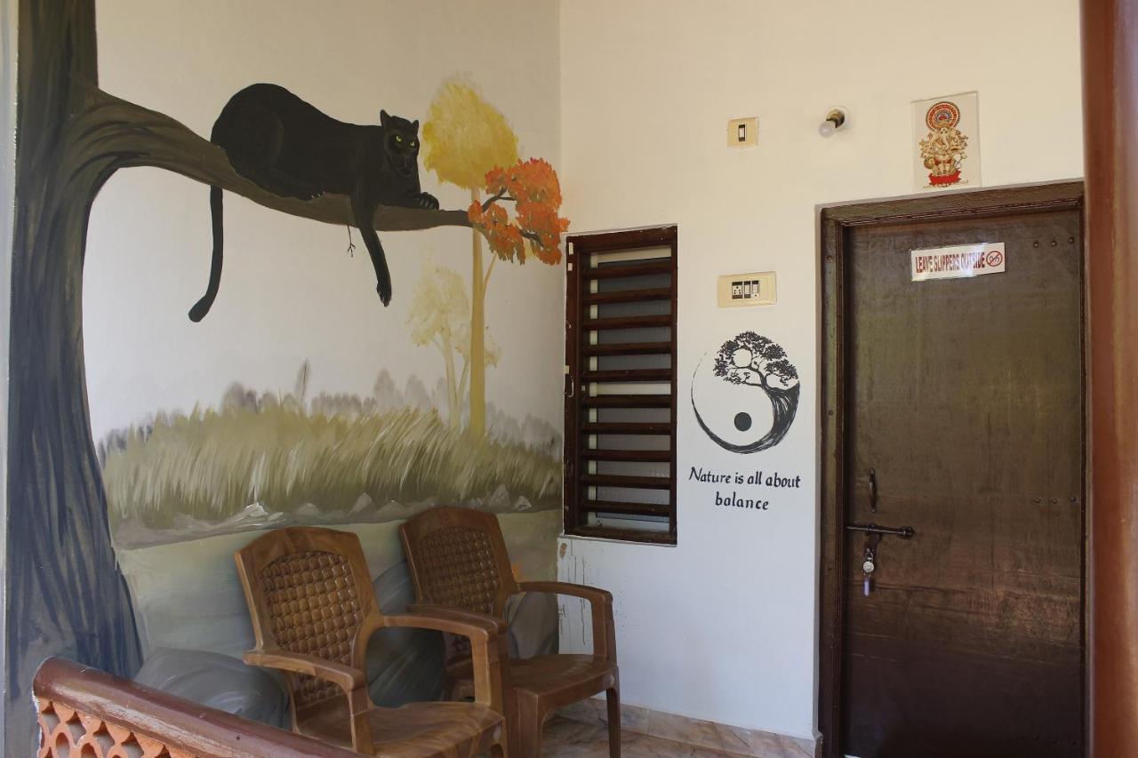 Tusker Tribe Hostel Gokarna  Luaran gambar
